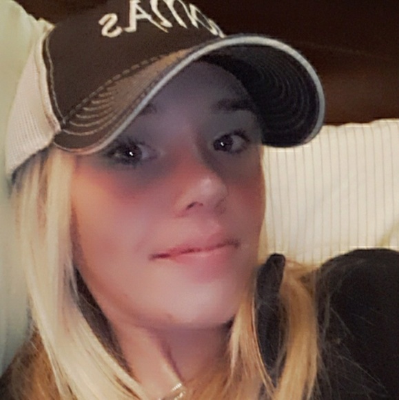 Profile Picture of Kimberly Basso (@kbasso4788) on Poshmark