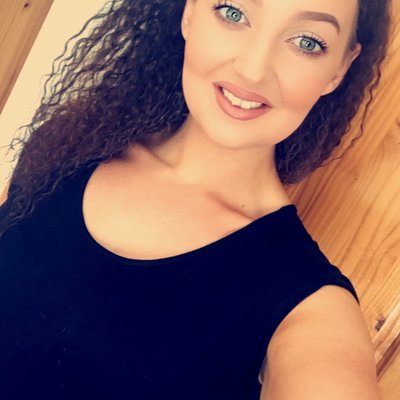 Profile Picture of Zoe Clayton (@claytonni) on Twitter