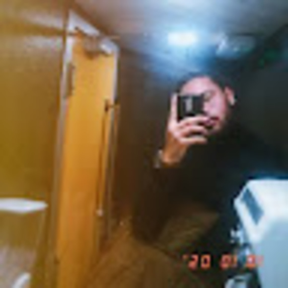 Profile Picture of Ahmed Sakr (@ahmedsakr737) on Poshmark