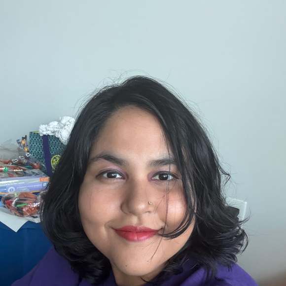 Churni Gupta - Poshmark Profile Picture of Churni Gupta (@churnigupta) on Poshmark