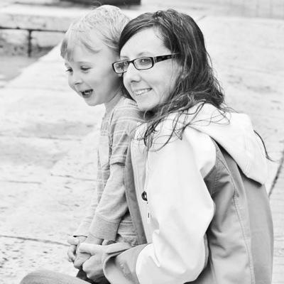 Profile Picture of Holly Barron (@hrbarron1984) on Twitter