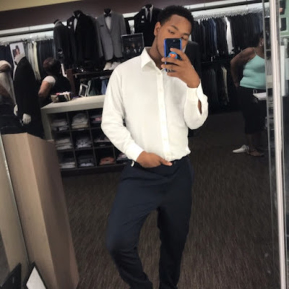 Profile Picture of Devante Thompson (@devanteopalwire) on Poshmark