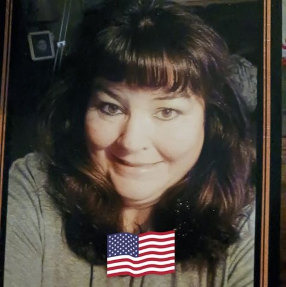 Profile Picture of Carolyn Bass (@dogdoghugy) on Poshmark