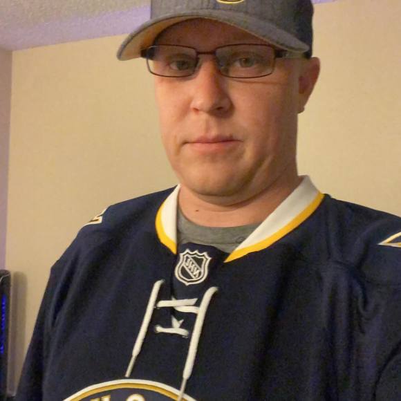 Profile Picture of Tommy Deimel (@tomdeimel78) on Poshmark