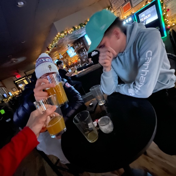 Profile Picture of Luke Townsend (@luketown325) on Poshmark