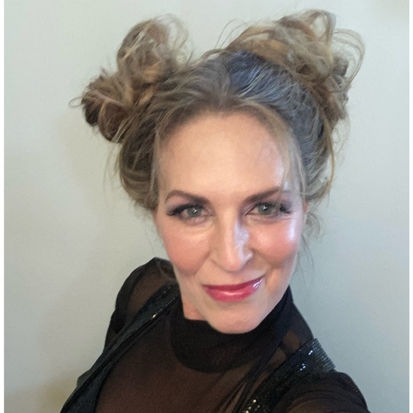 Profile Picture of Teresa San diego (@tlmenke) on Poshmark