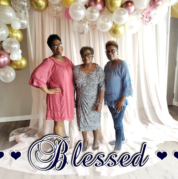 Profile Picture of Deneise Gilliam (@deneisegilliam) on Poshmark