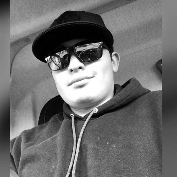 Profile Picture of Josue Cornejo palacios (@josuecornejo426) on Poshmark