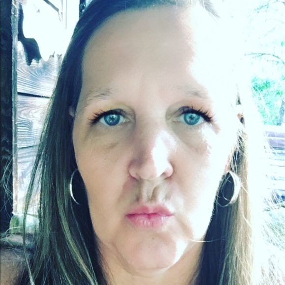Profile Picture of Wanda Cargle (@wandasuecargle) on Poshmark