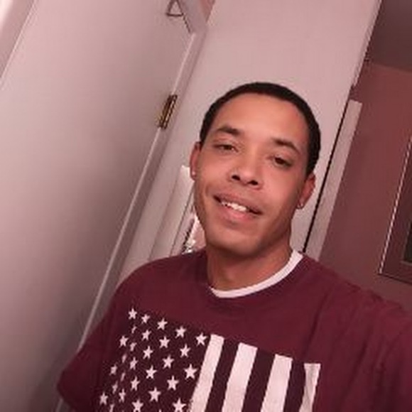 Profile Picture of Nathan Van (@natevan2828) on Poshmark