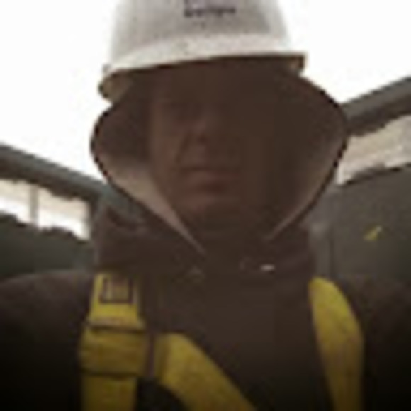 Profile Picture of Richard Flanders (@richardfland) on Poshmark