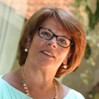 Helena Epifanio - Facebook Profile Picture of Helena Epifanio (@helena.epifanio.5) on Facebook