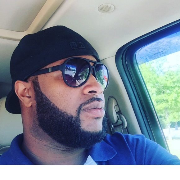 Profile Picture of George Clark (@gclarkatl) on Poshmark