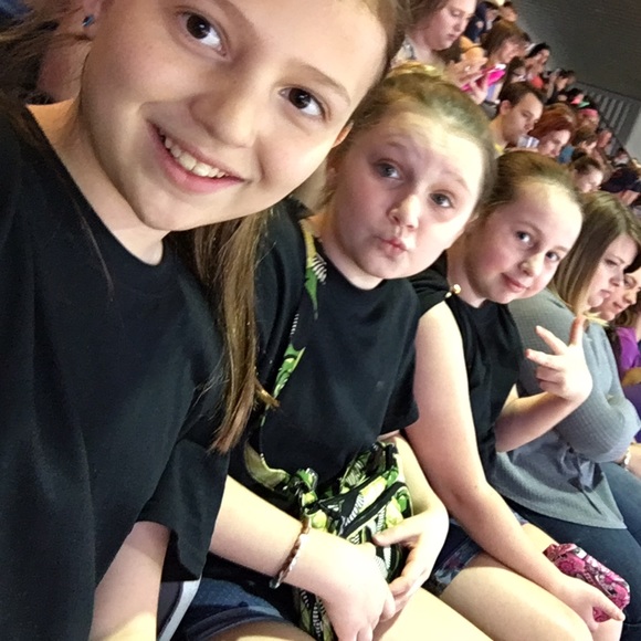 Elise Hankel - Poshmark Profile Picture of Elise Hankel (@elise1010101) on Poshmark