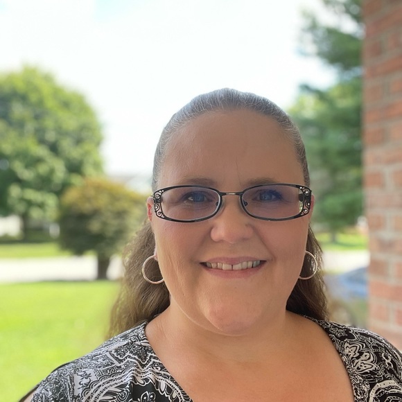 Profile Picture of Nancy Beckim (@nancybeckim) on Poshmark