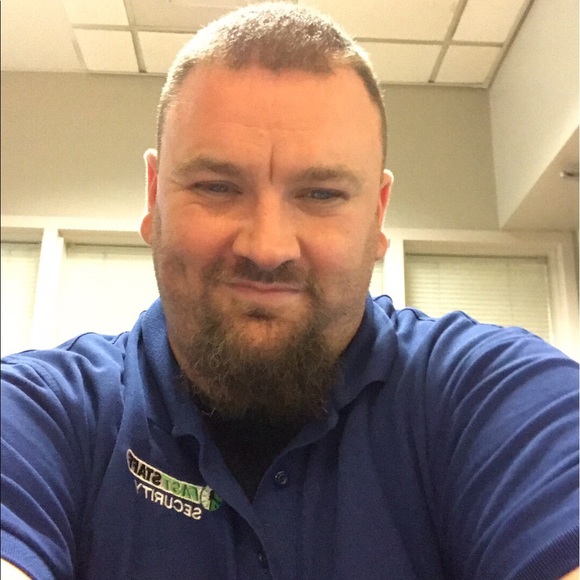 Profile Picture of Derek Feltner (@dfeltner18) on Poshmark