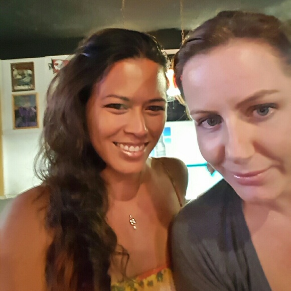 Profile Picture of Lani Gonzalez (@lani_lanz) on Poshmark