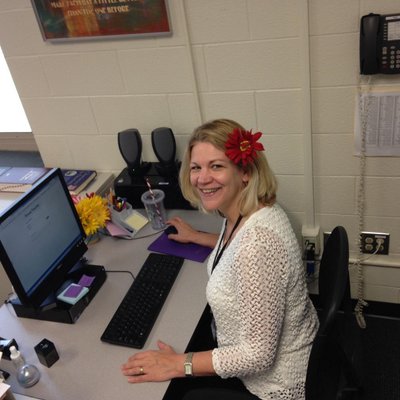 Profile Picture of Jo Harland (@jbsharland) on Twitter