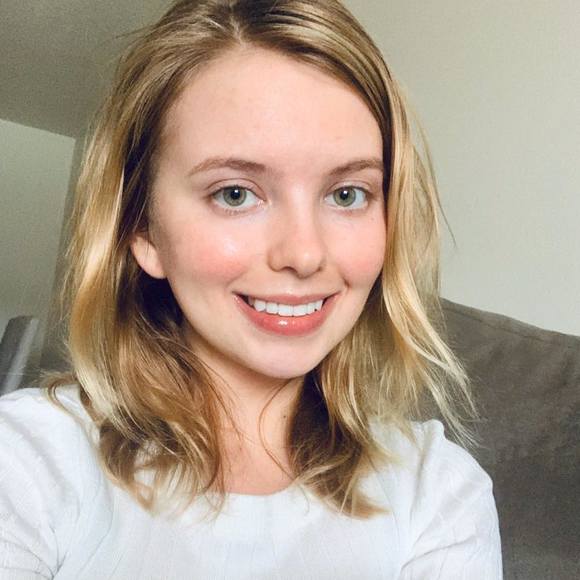 Kelly Hennager - Poshmark Profile Picture of Kelly Hennager (@kelly_babyjo) on Poshmark