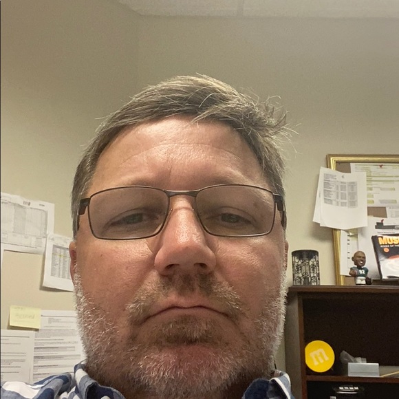 Profile Picture of Derek Emerson (@derekemerson) on Poshmark