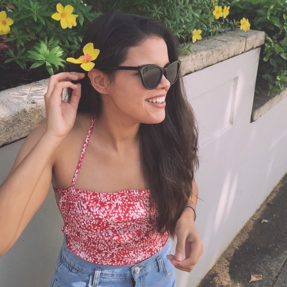 Profile Picture of Alexandra Bellido (@a_bellido) on Poshmark