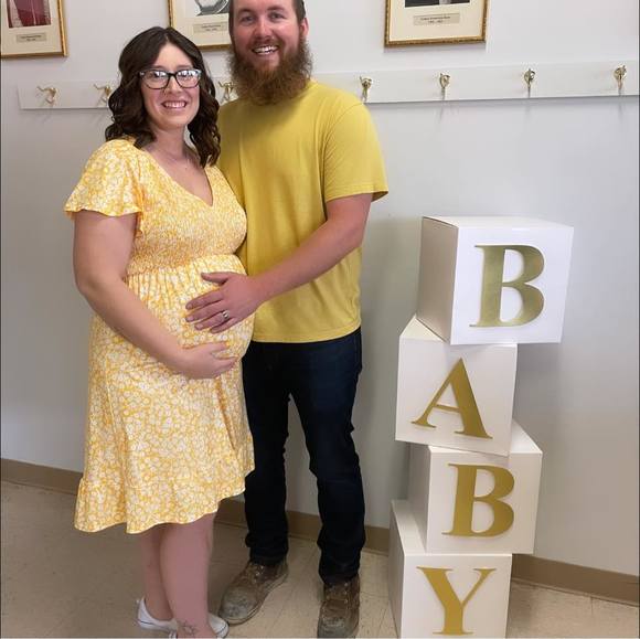 Profile Picture of Mikayli Abfall (@kkbowen4) on Poshmark