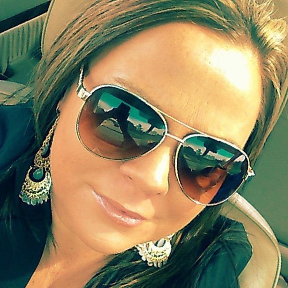 Profile Picture of Valerie Fryberger (@valfry) on Poshmark