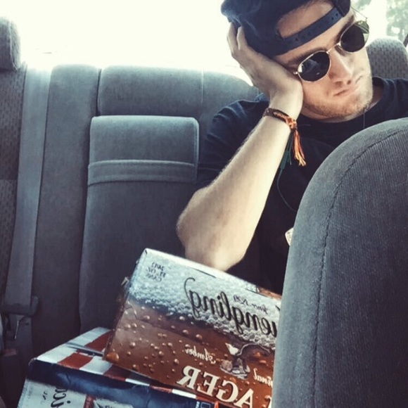 Profile Picture of Colemen Leinweber (@coleleinweber3) on Poshmark