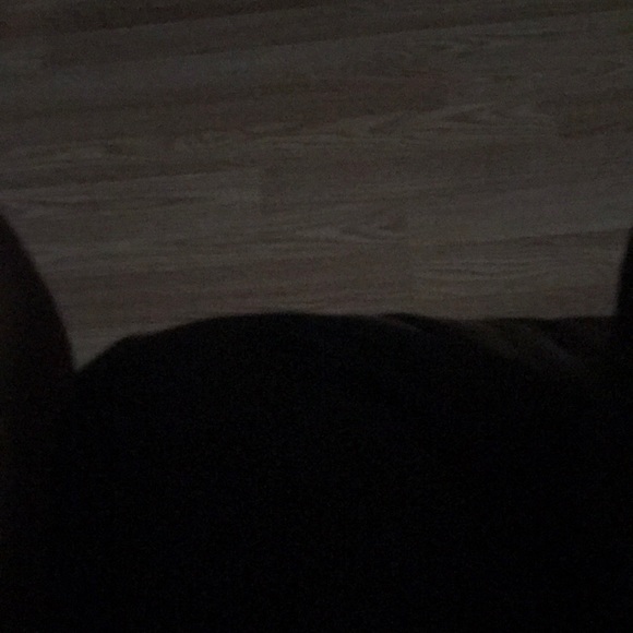 Profile Picture of Amanda Pender (@pender1985) on Poshmark