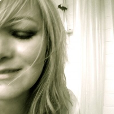 Profile Picture of Vicky Ahern (@Vicky_Ahern) on Twitter