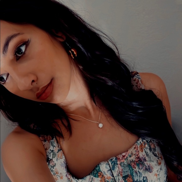 Profile Picture of Mercedes Anastasopoulos (@mercedesa46) on Poshmark