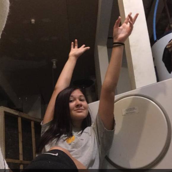 Profile Picture of Cam Daegele (@alienpotato08) on Poshmark