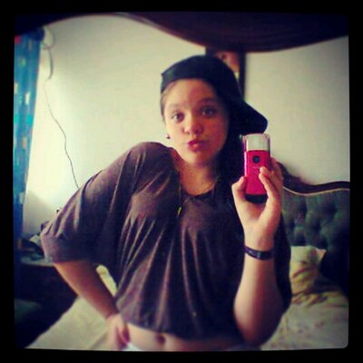 Profile Picture of Nicolequintero@ (@nicolequinter20) on Twitter