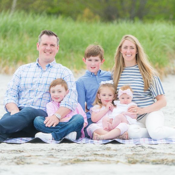 Profile Picture of Danielle Quinlan (@mamaquinlan10) on Poshmark