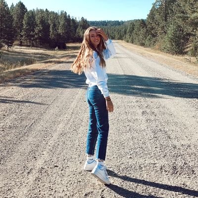Profile Picture of Hailey Carlson (@hailey_carlson1) on Twitter