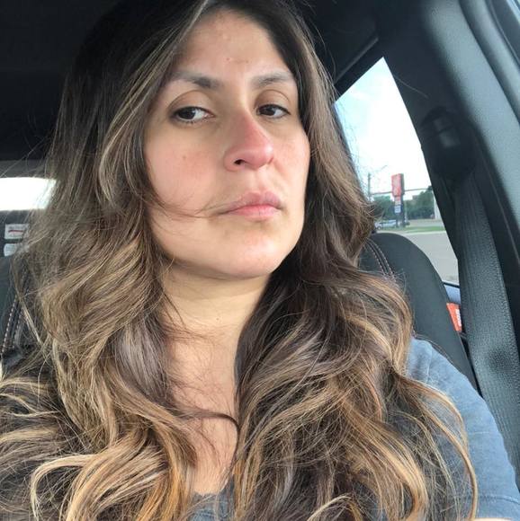 Profile Picture of Amandiux Servoss (@amandadeya) on Poshmark
