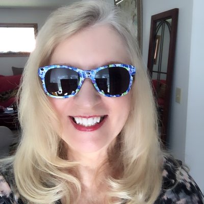 Profile Picture of Nanette Brown (@Starlight2u) on Twitter