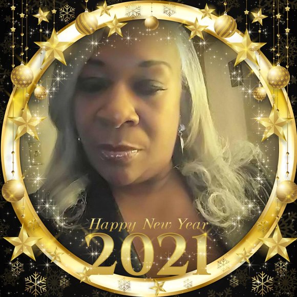 Profile Picture of Debra Knox (@debra_knox) on Poshmark