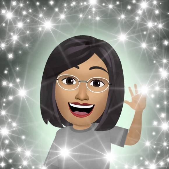 Profile Picture of Astrid Fisco (@astrid0719) on Poshmark