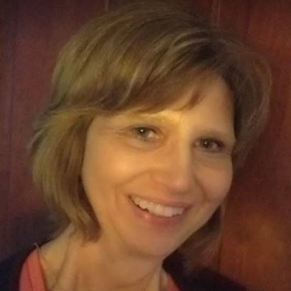 Profile Picture of Dorthy Pietrykowski (@dpietry) on Poshmark