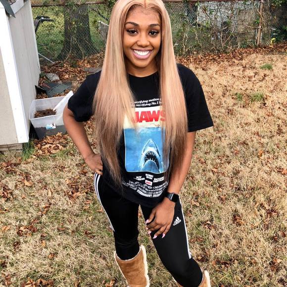 Profile Picture of Kymberly Gurdon (@kymberlygurdon) on Poshmark