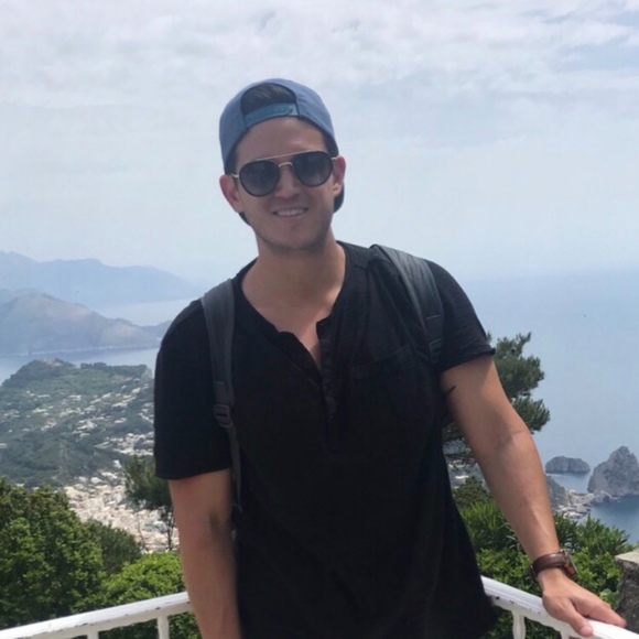 Profile Picture of Allan Gabriel (@allangabriel612) on Poshmark