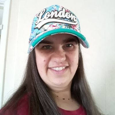 Profile Picture of Laura Whitbread (@LauraWhitbread2) on Twitter