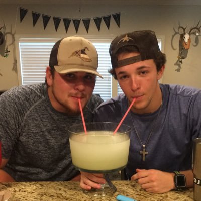 Profile Picture of Chalupa Batman (@bob_644) on Twitter