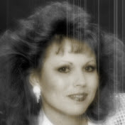 Profile Picture of Sherry Maynard (@50strings) on Youtube