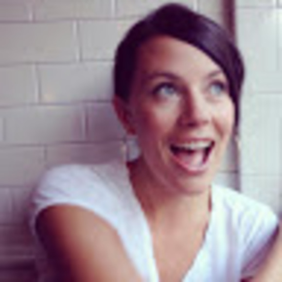 Profile Picture of Molly Sonsteng (@mollysonsteng) on Poshmark