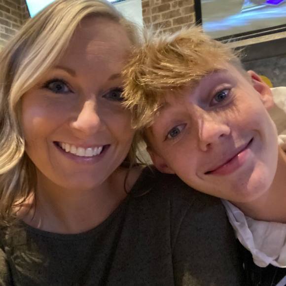 Profile Picture of Sarah Vanbiber (@sarahvanbiber) on Poshmark