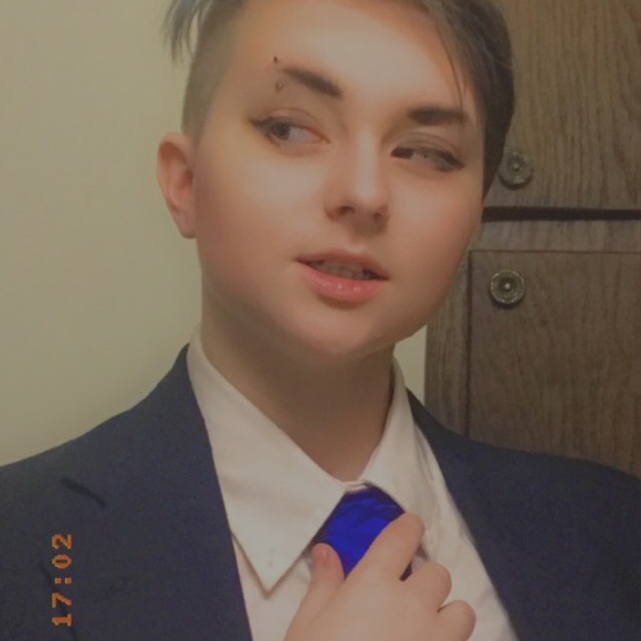 Profile Picture of Theseus Heart (@theseusheart) on Poshmark