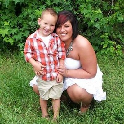 Profile Picture of Amber Ledbetter (@shearlyamber) on Twitter