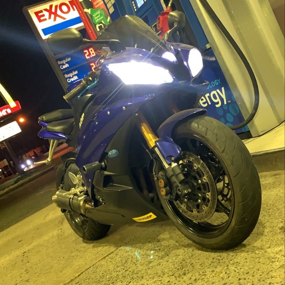 Profile Picture of Samuel Muñoz jimenez (@sam1750) on Poshmark